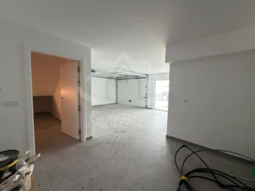 Moradia T4 para Venda em Santa Iria de Azoia, São João da Talha e Bobadela