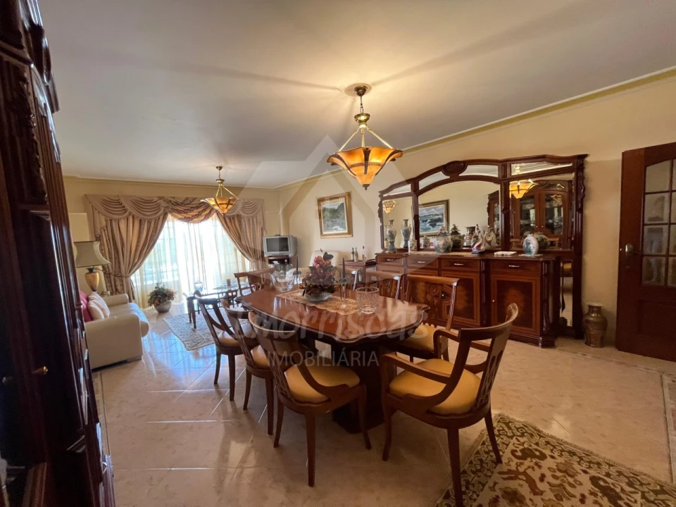 Apartamento T3 para Venda em Póvoa de Santa Iria e Forte da Casa Foto 3