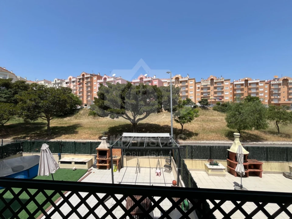 Apartamento T3 para Venda em Póvoa de Santa Iria e Forte da Casa Foto 22