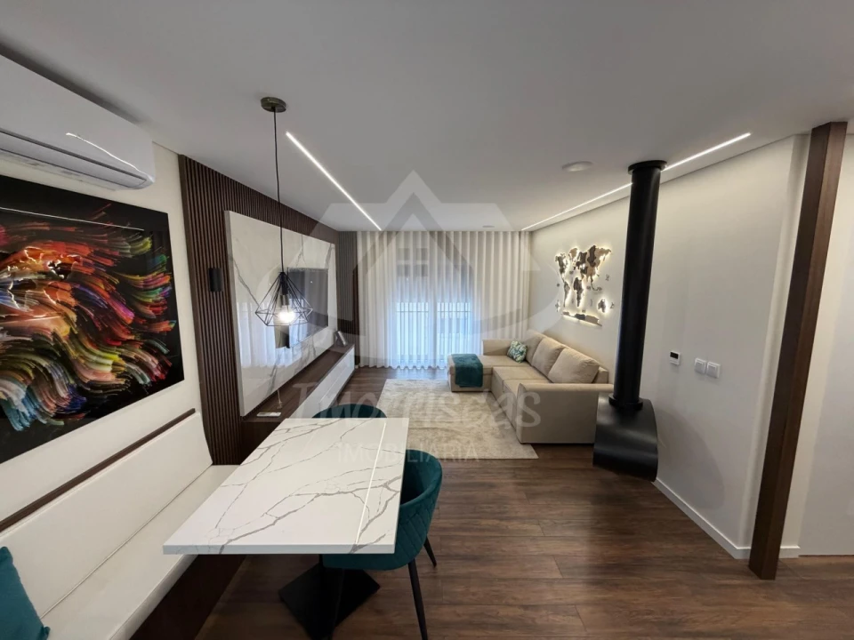 Apartamento T2 para Venda em Póvoa de Santa Iria e Forte da Casa Foto 1