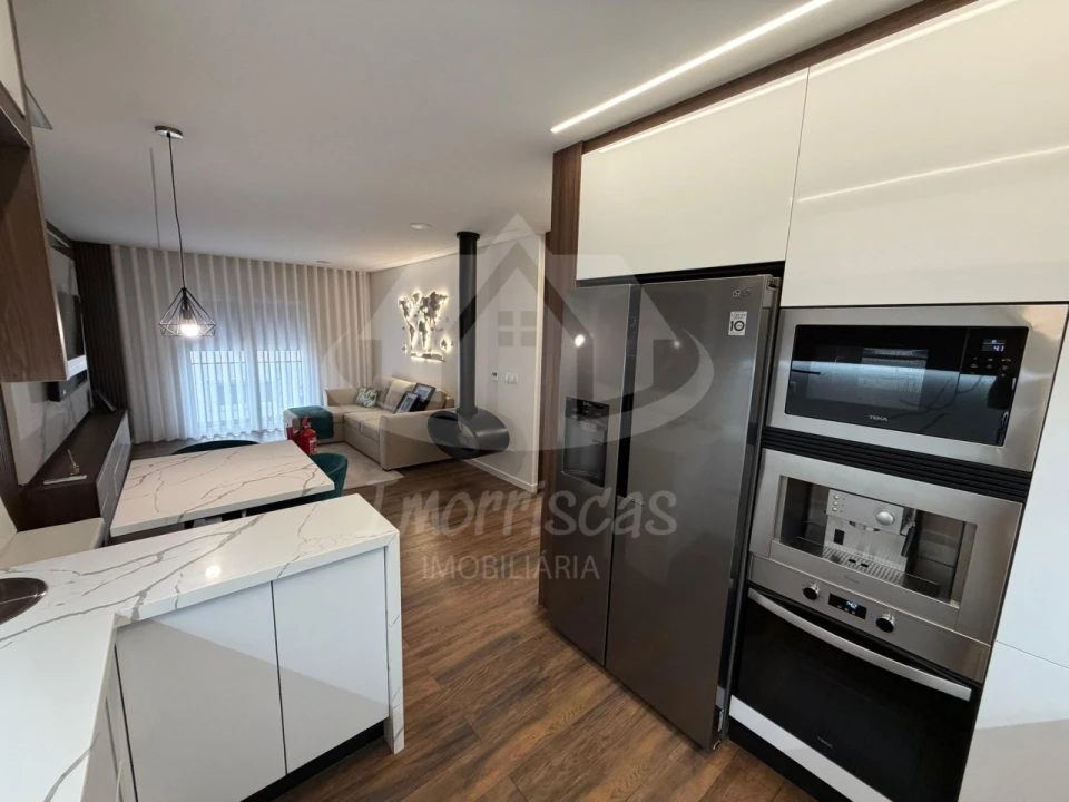 Apartamento T2 para Venda em Póvoa de Santa Iria e Forte da Casa Foto 10