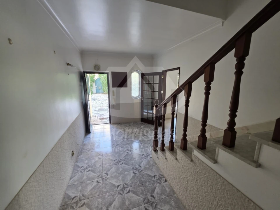 Moradia T4 para Venda em Pontinha e Famões Foto 3