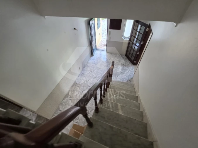 Moradia T4 para Venda em Pontinha e Famões Foto 13