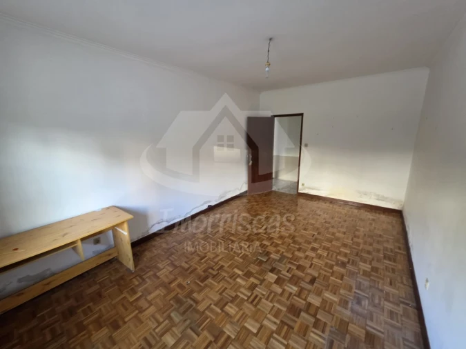 Moradia T4 para Venda em Pontinha e Famões Foto 18