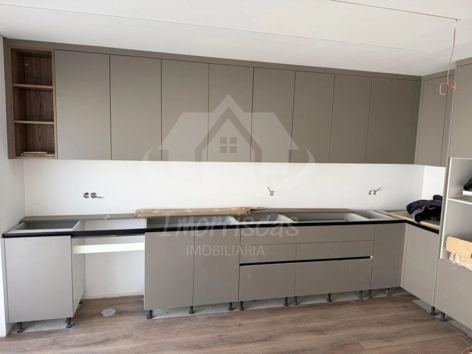 Moradia T4 para Venda em Santa Iria de Azoia, São João da Talha e Bobadela Foto 3