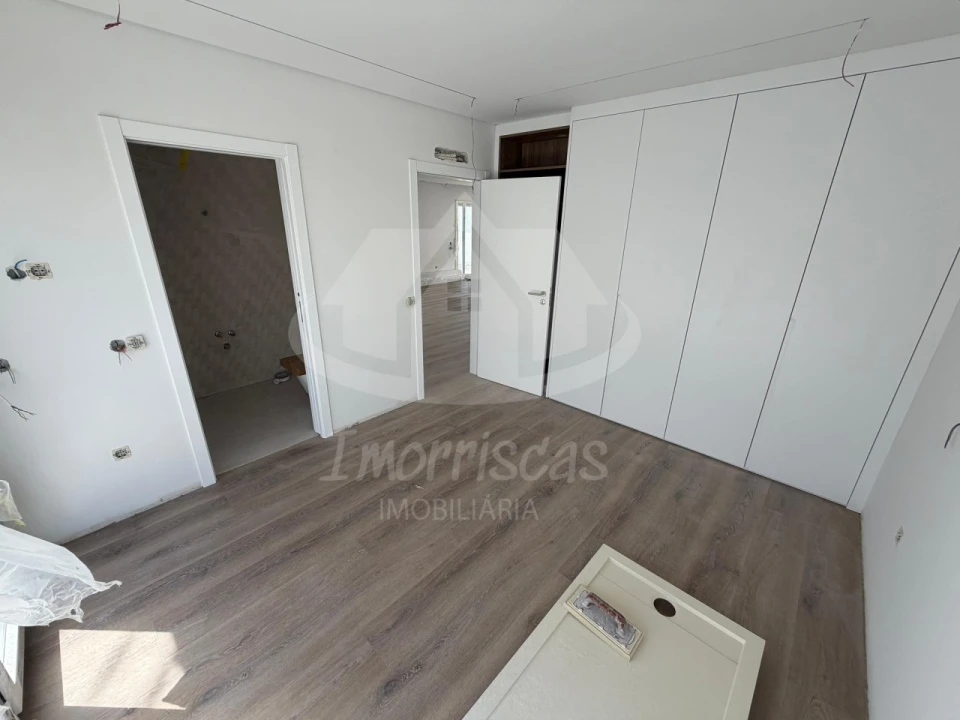 Moradia T4 para Venda em Santa Iria de Azoia, São João da Talha e Bobadela Foto 6