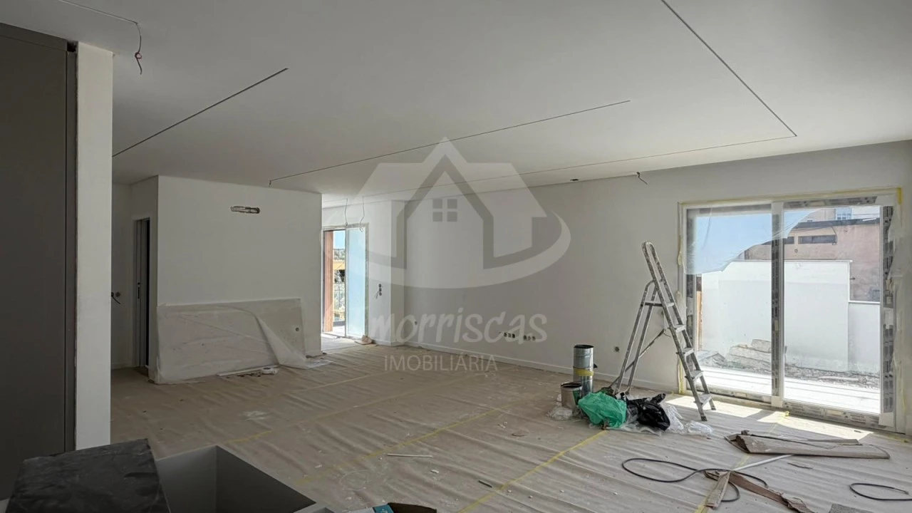 Moradia T4 para Venda em Santa Iria de Azoia, São João da Talha e Bobadela Foto 12