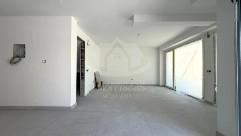 Moradia T4 para Venda em Santa Iria de Azoia, São João da Talha e Bobadela