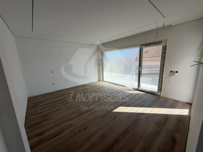 Moradia T4 para Venda em Santa Iria de Azoia, São João da Talha e Bobadela Foto 4