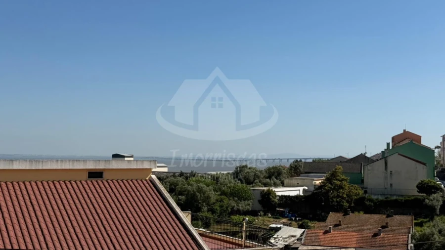 Moradia T4 para Venda em Santa Iria de Azoia, São João da Talha e Bobadela Foto 26