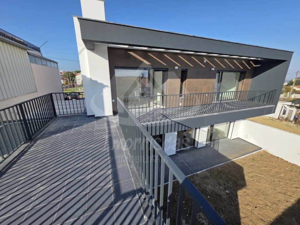 Moradia T3 para Venda em Santa Iria de Azoia, São João da Talha e Bobadela Foto 6