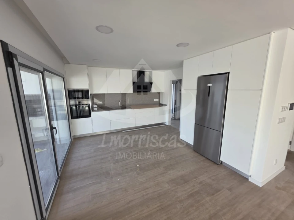 Moradia T3 para Venda em Santa Iria de Azoia, São João da Talha e Bobadela Foto 8