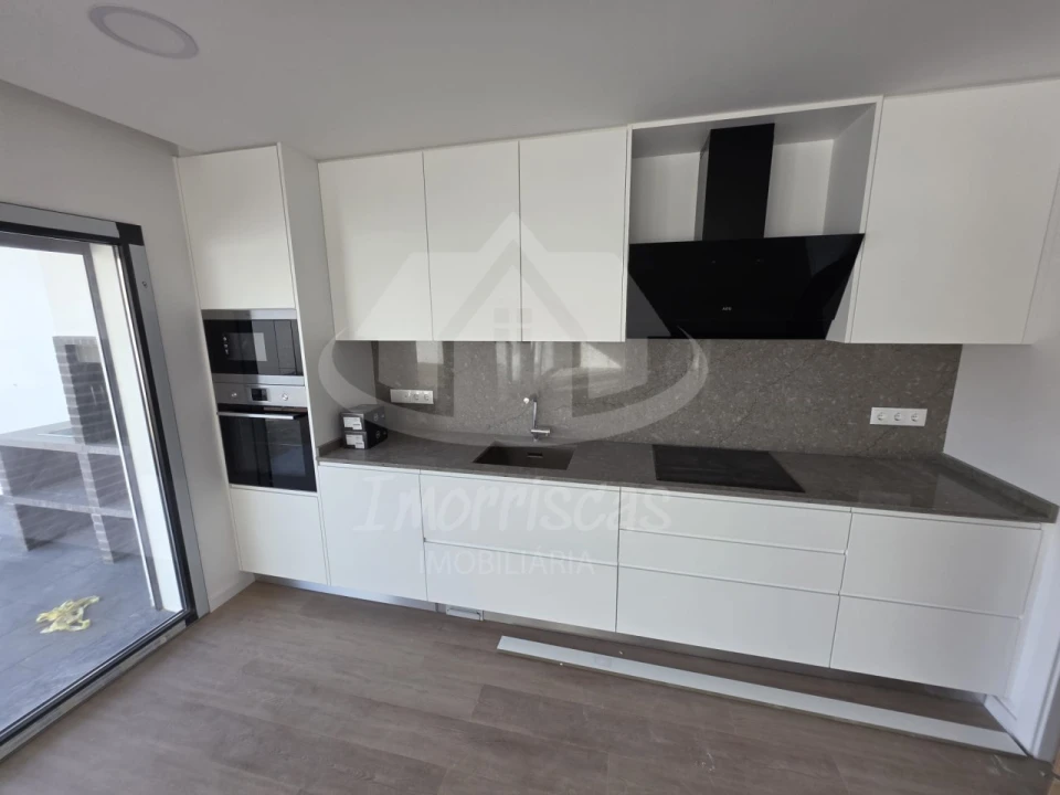 Moradia T3 para Venda em Santa Iria de Azoia, São João da Talha e Bobadela Foto 9