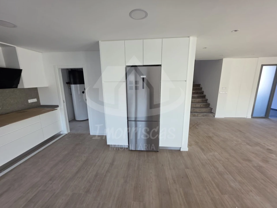 Moradia T3 para Venda em Santa Iria de Azoia, São João da Talha e Bobadela Foto 10