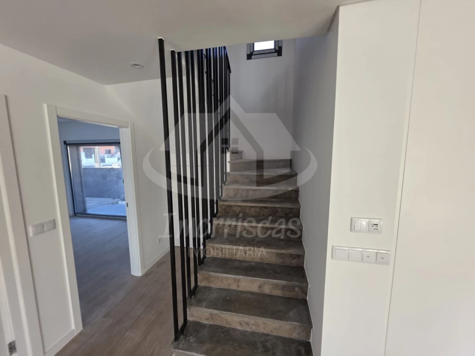 Moradia T3 para Venda em Santa Iria de Azoia, São João da Talha e Bobadela Foto 12