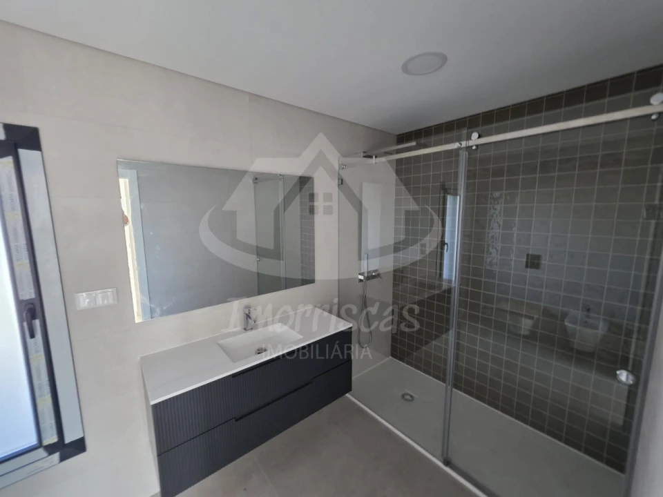 Moradia T3 para Venda em Santa Iria de Azoia, São João da Talha e Bobadela Foto 27