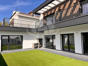 Moradia T3 para Venda em Santa Iria de Azoia, São João da Talha e Bobadela