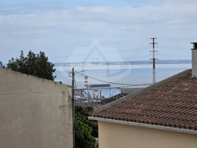 Moradia T3 para Venda em Santa Iria de Azoia, São João da Talha e Bobadela Foto 40