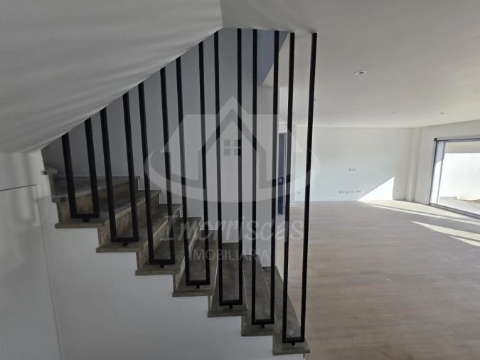 Moradia T3 para Venda em Santa Iria de Azoia, São João da Talha e Bobadela Foto 11