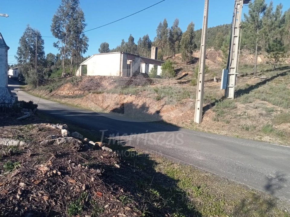 Moradia T2 para Venda em Vila de Rei Foto 2