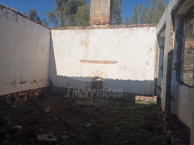 Moradia T2 para Venda em Vila de Rei Foto 6