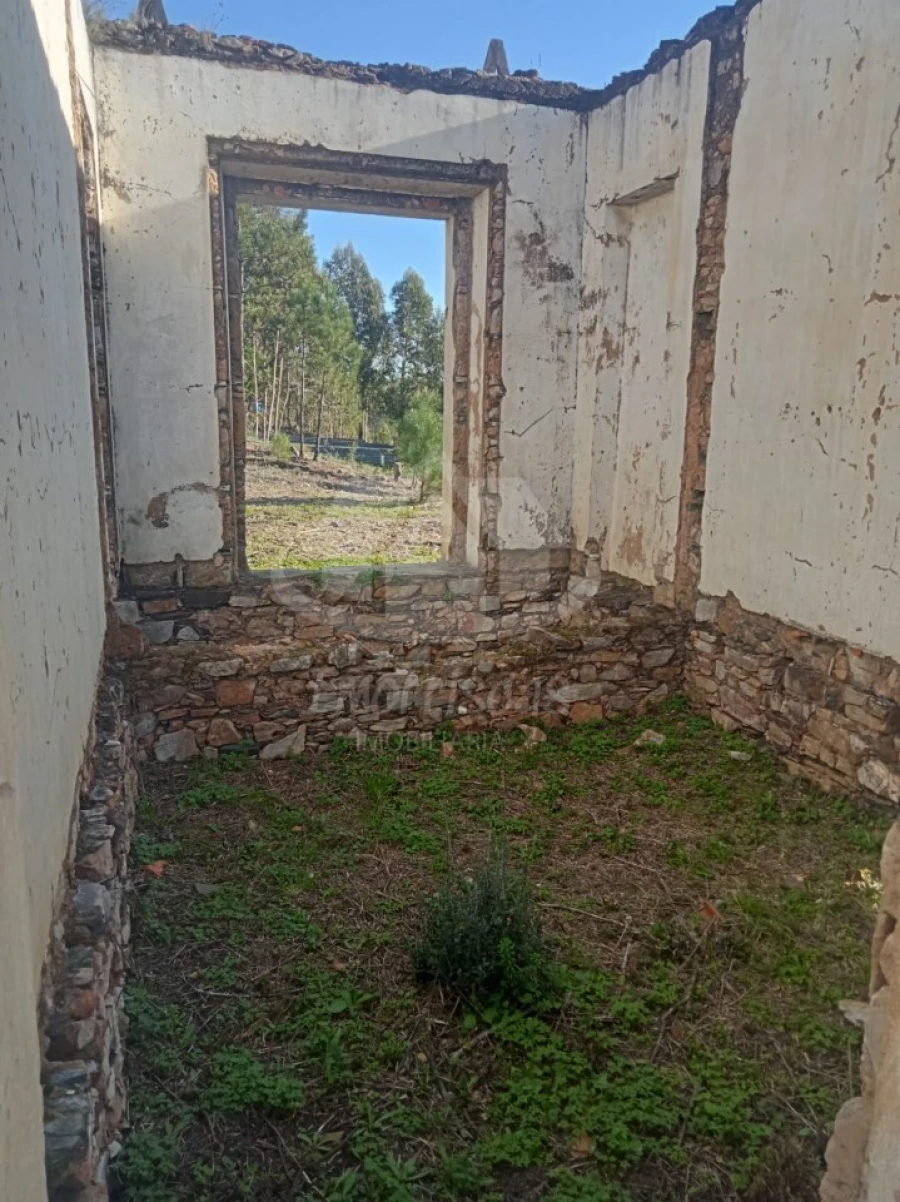 Moradia T2 para Venda em Vila de Rei Foto 9