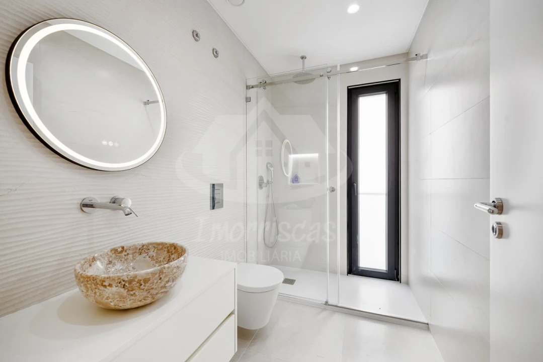 Moradia T4 para Venda em Santa Iria de Azoia, São João da Talha e Bobadela Foto 31