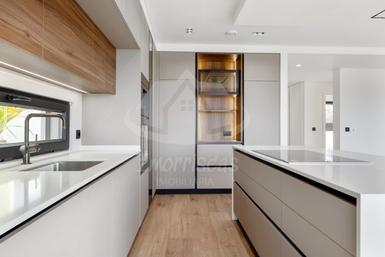 Moradia T4 para Venda em Santa Iria de Azoia, São João da Talha e Bobadela Foto 5