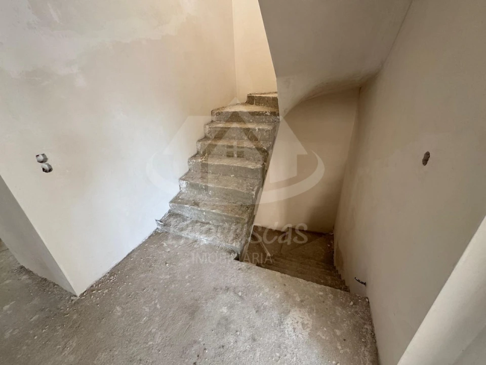 Moradia T5 para Venda em Santa Iria de Azoia, São João da Talha e Bobadela Foto 28