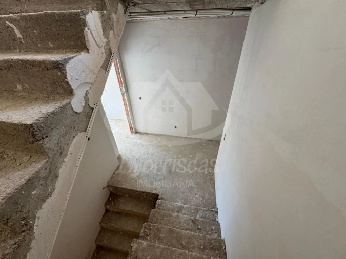 Moradia T5 para Venda em Santa Iria de Azoia, São João da Talha e Bobadela Foto 31