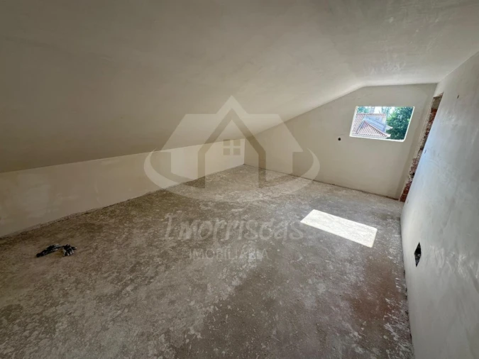 Moradia T5 para Venda em Santa Iria de Azoia, São João da Talha e Bobadela Foto 38