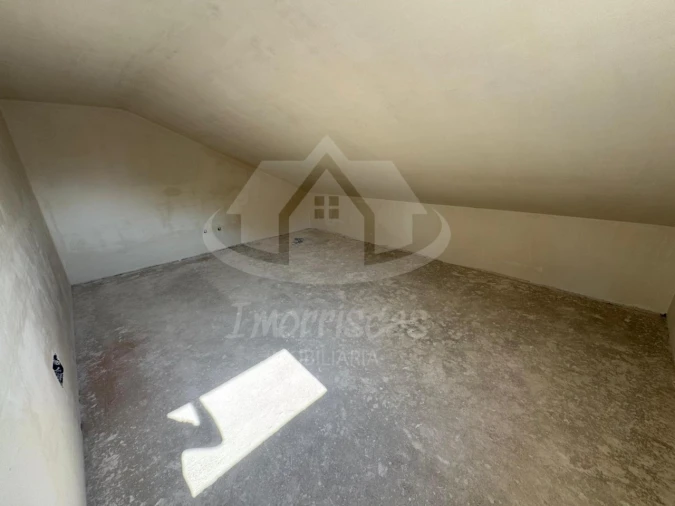 Moradia T5 para Venda em Santa Iria de Azoia, São João da Talha e Bobadela Foto 40