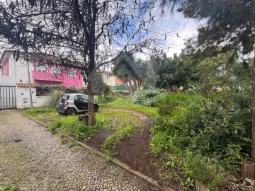 Moradia T6 para Venda em Olivais