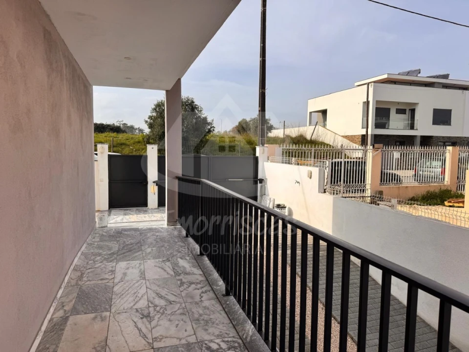 Moradia T5 para Venda em Santa Iria de Azoia, São João da Talha e Bobadela Foto 28