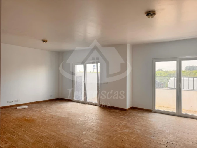 Moradia T5 para Venda em Santa Iria de Azoia, São João da Talha e Bobadela Foto 3