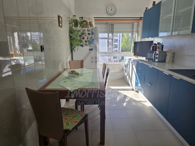 Apartamento T3 para Venda em Póvoa de Santa Iria e Forte da Casa Foto 1