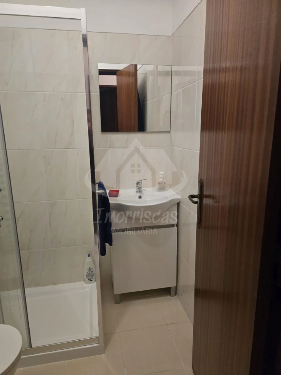 Apartamento T3 para Venda em Póvoa de Santa Iria e Forte da Casa Foto 27