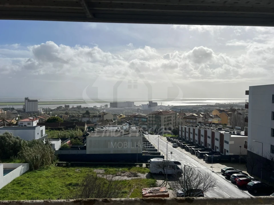 Apartamento T2 para Venda em Alverca do Ribatejo e Sobralinho Foto 11