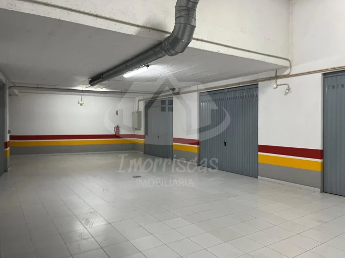 Loja para Venda em Póvoa de Santa Iria e Forte da Casa Foto 16