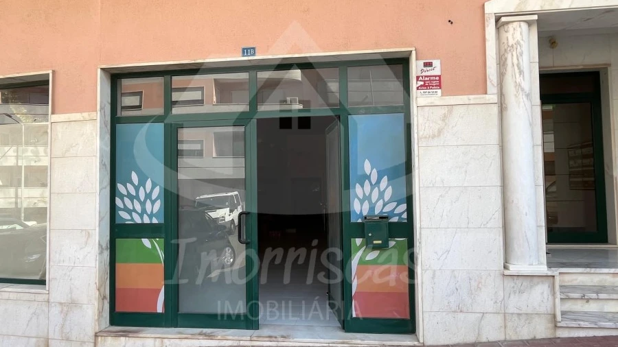Loja para Venda em Póvoa de Santa Iria e Forte da Casa