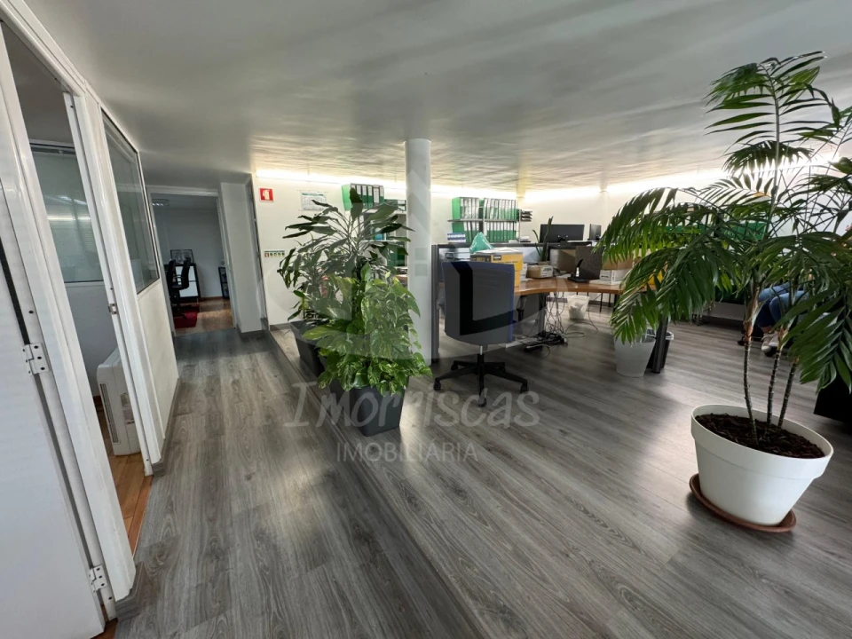 Armazém para Venda em Póvoa de Santa Iria e Forte da Casa Foto 20