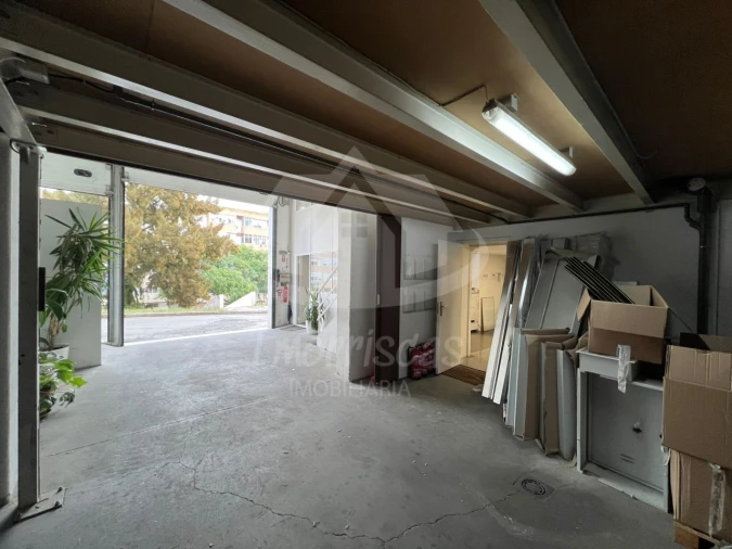 Armazém para Venda em Póvoa de Santa Iria e Forte da Casa Foto 4
