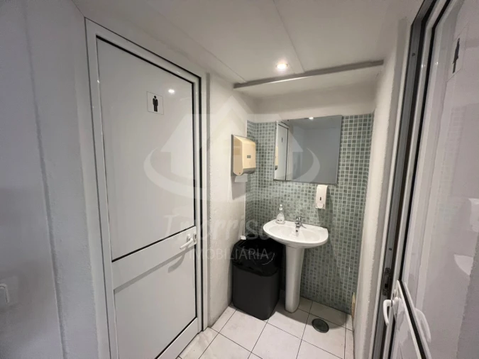 Armazém para Venda em Póvoa de Santa Iria e Forte da Casa Foto 12