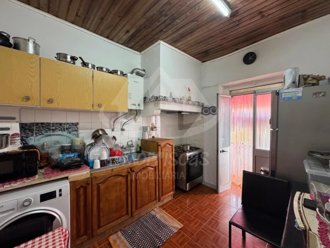 Moradia T2 para Venda em Fanhões Foto 3
