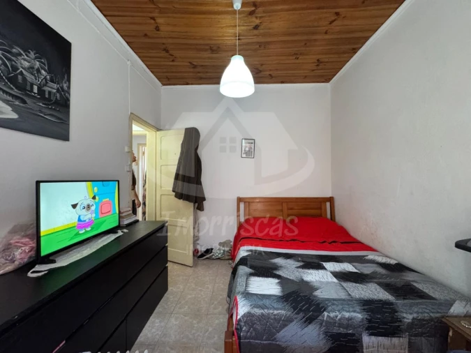 Moradia T2 para Venda em Fanhões Foto 6