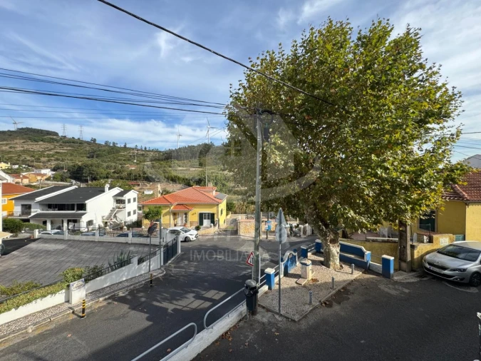 Moradia T2 para Venda em Fanhões Foto 18