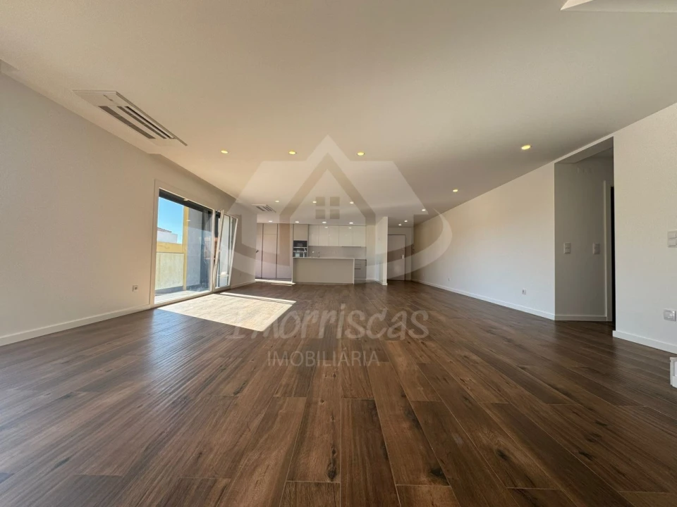 Apartamento T4 para Venda em Alcochete Foto 7