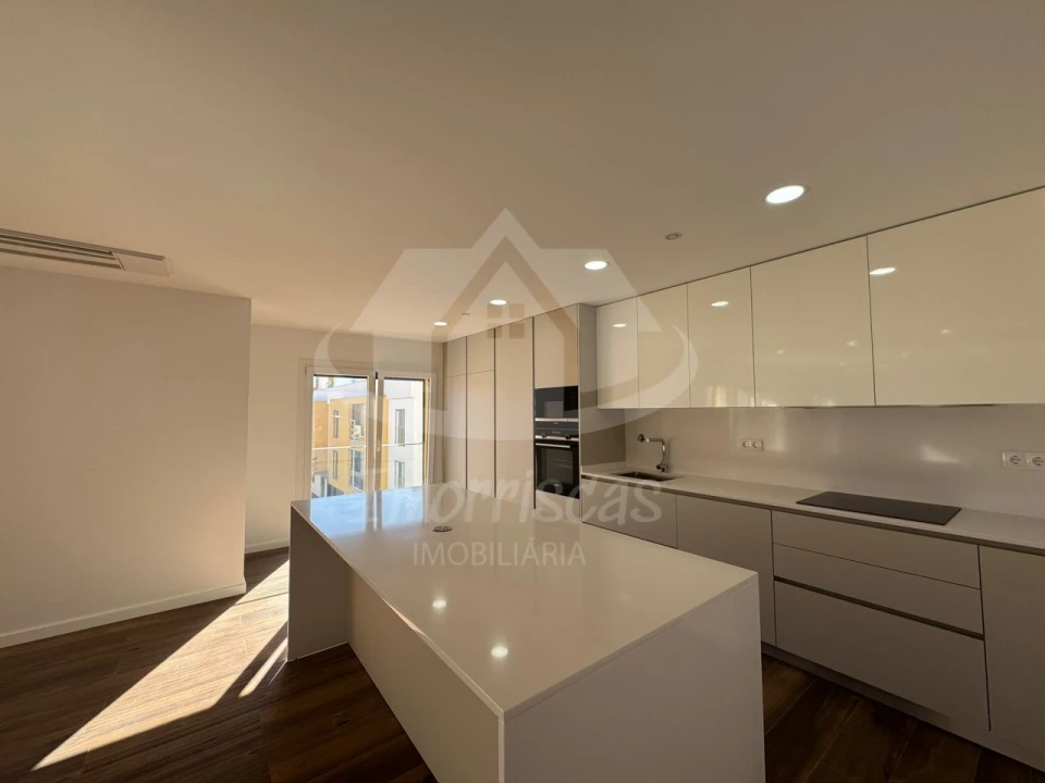 Apartamento T4 para Venda em Alcochete Foto 14