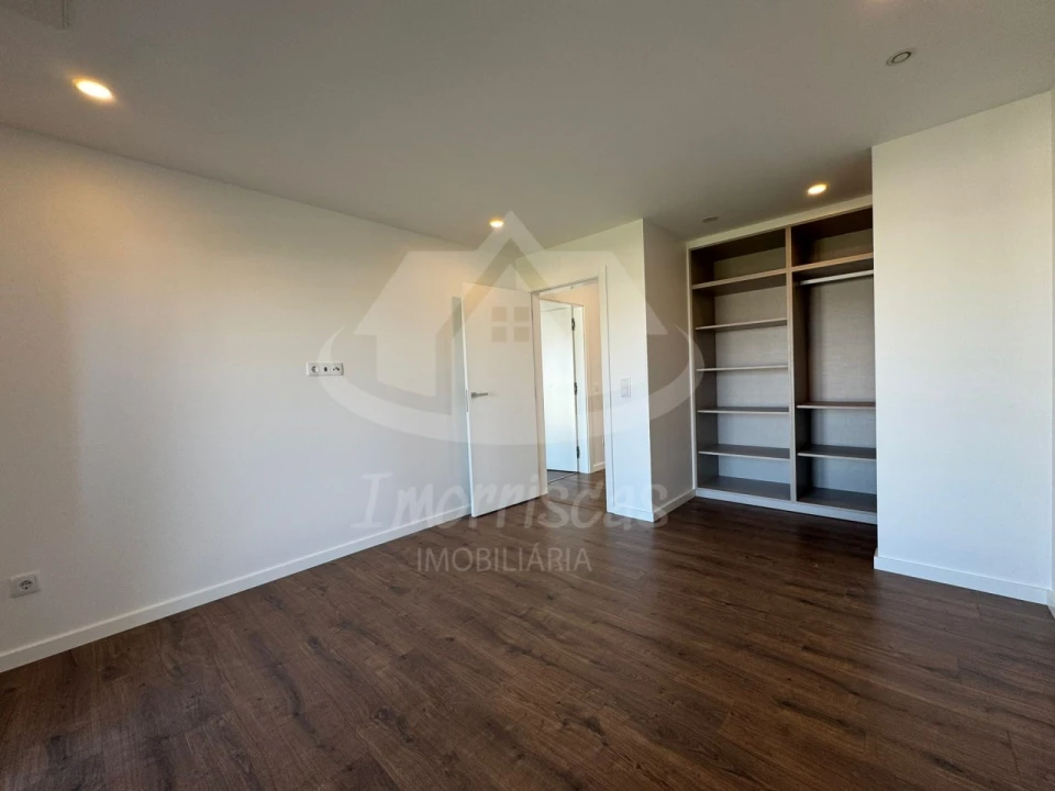 Apartamento T4 para Venda em Alcochete Foto 25