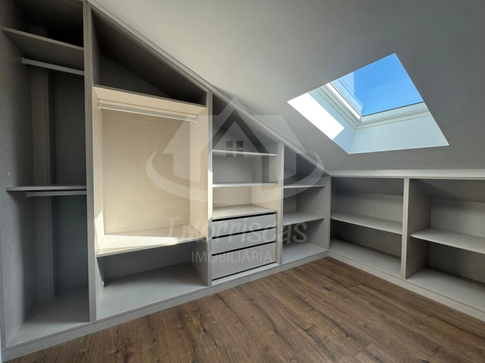 Apartamento T4 para Venda em Alcochete Foto 30